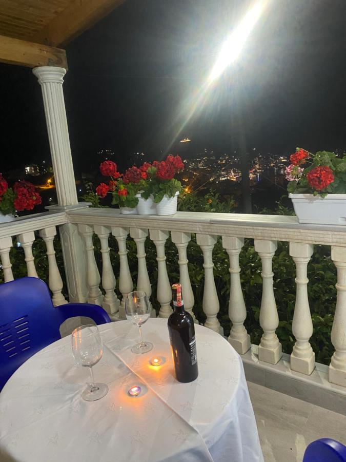 Vila Sinani Sarandë Exterior foto