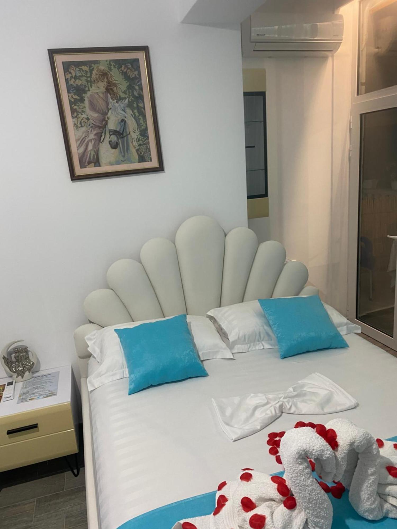 Vila Sinani Sarandë Exterior foto